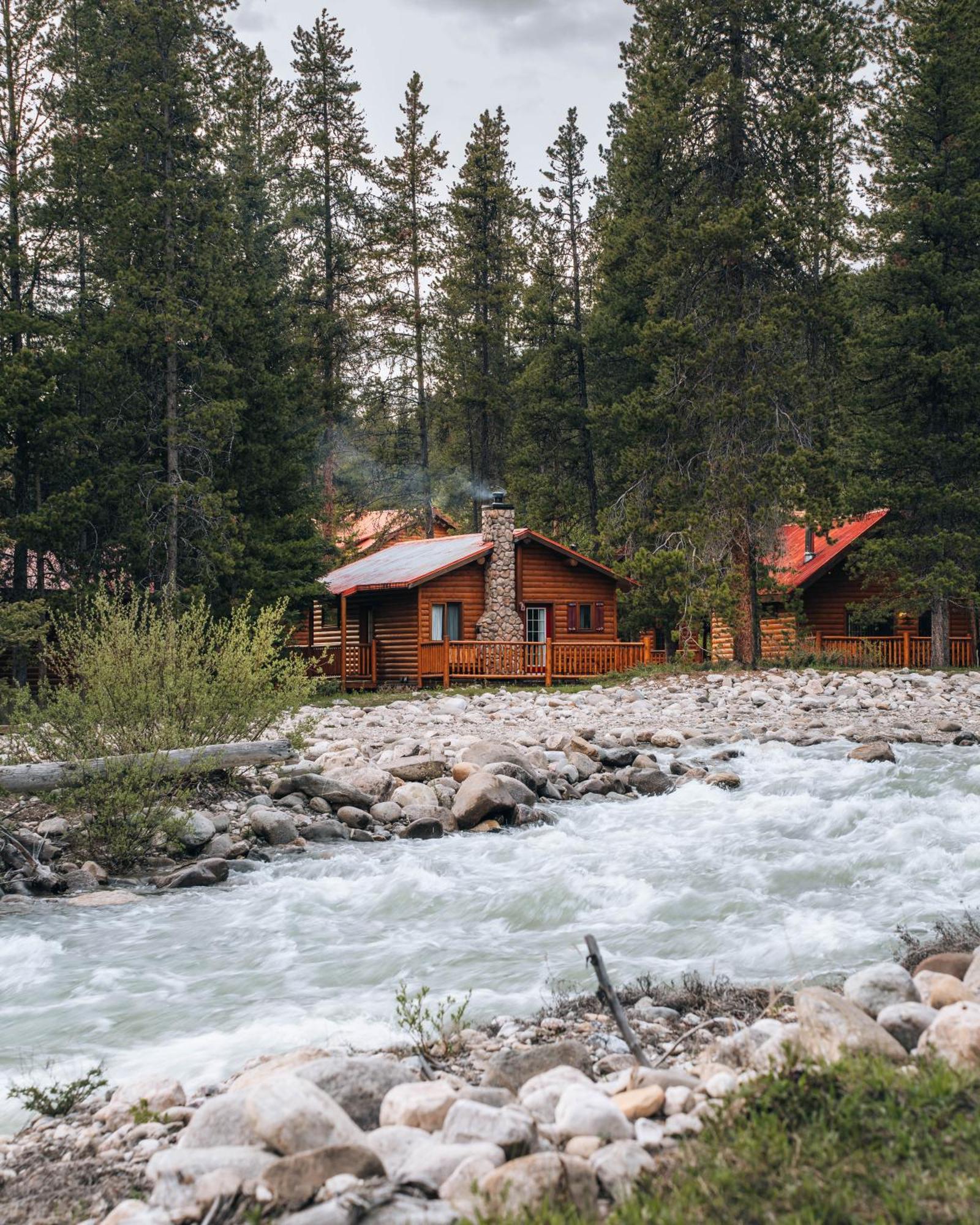Baker Creek By Basecamp Hotel Lake Louise Eksteriør billede